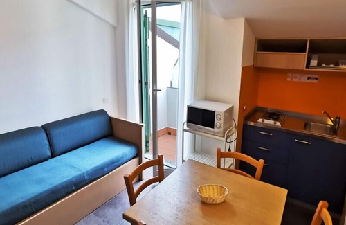 Pietra Ligure Apartment | Residence Dei Fiori Pietra Ligure Two-room Apartment 5 People Comfort