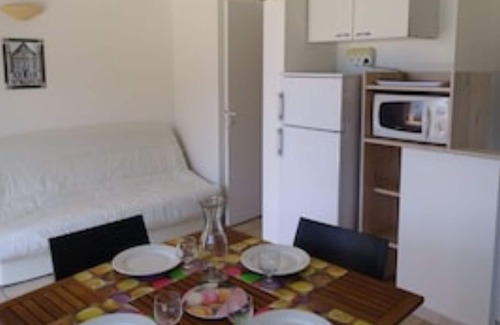 Tizzano Apartment | Residence Fioravanti 3 Appartements Pieds Dans L'eau