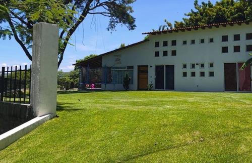Ixtapan de la Sal House | Residence in Rancho San Diego