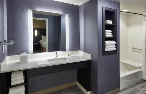 Hough Hotel | Residence Inn by Marriott Cleveland University Circle/Medical Center