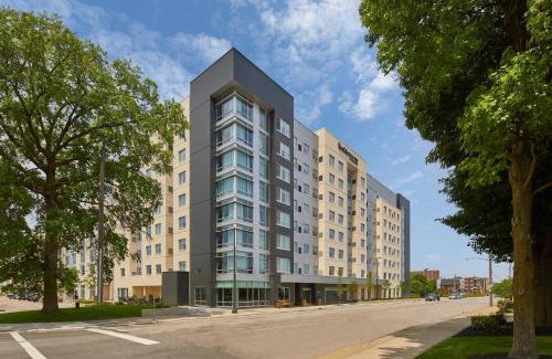 Hough Hotel | Residence Inn by Marriott Cleveland University Circle/Medical Center