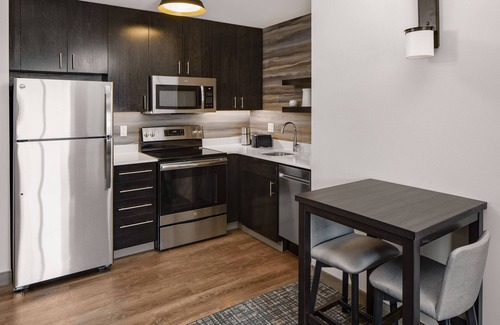 Farmington Hills Hotel | Residence Inn by Marriott Detroit Farmington Hills