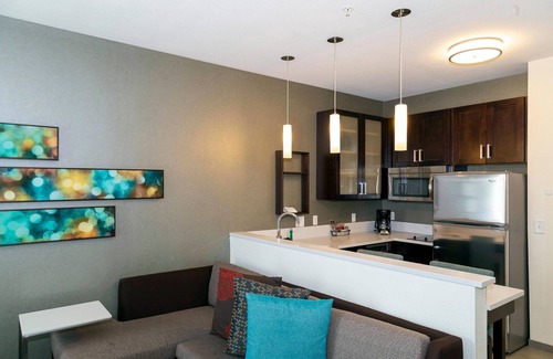 Avon Hotel | Residence Inn Cleveland Avon at The Emerald Event Center