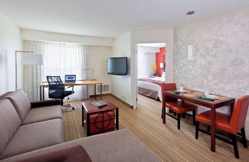 The Woodlands Hotel | Residence Inn Houston The Woodlands/Lake Front Circle
