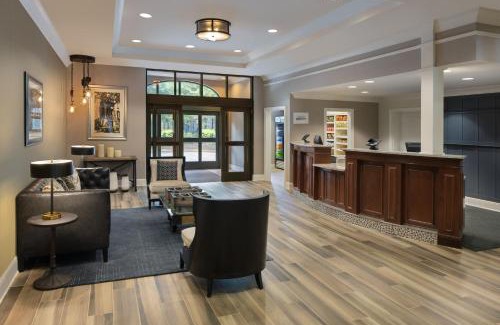 Old West Broad Neighborhood Hotel | Residence Inn Savannah Downtown Historic District