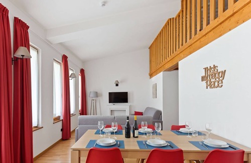Gressoney-Saint-Jean Apartment | Residence in Gressoney-saint-jean with 3 bedrooms sleeps 8