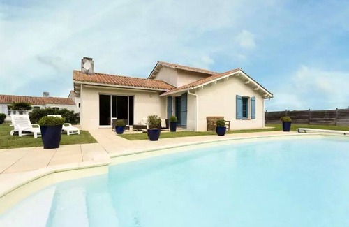 L'Aiguillon-sur-Vie Villa | Residence Le Domaine des Fontenelles - 4 Room Villa 6 People +
