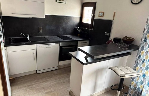 Aix-les-Bains Apartment | Residence La Baie De Memard - Ideally located on the banks of Lake Aix les Bains!