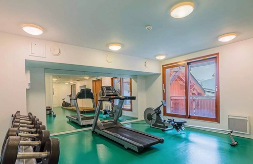 Vaujany Apartment | Residence La Cascade - 3 Rooms or 2 Rooms + 2 Cabins 6/8 People
