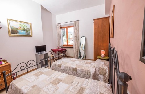 Mologno House | Residence La Mezzaluna