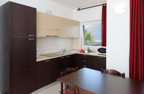 Vercana Apartment | Residence Le Azalee & SPA