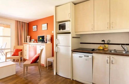 Agay Apartment | Residence le Village de Cap Esterel - maeva Home - 2-Room Apartment for 7 People with cabin area - Selection