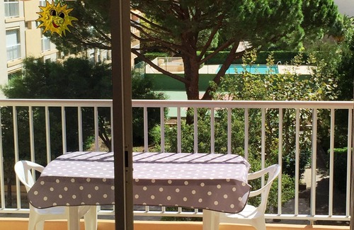 Le Lavandou Apartment | Résidence les Cyclades - Spacious 3-room apartment 65m2 + terrace - 100m from the sea