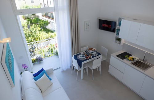 Latina Lido Apartment | Residence Ottaviano Boutique Apartment Elegant, modern studio apartment in the city center