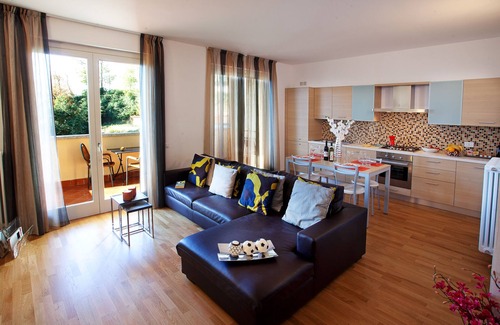 Tremezzo Apartment | Residence Tremezzo apartment 9 - Pool and spa home by Italian Apartments