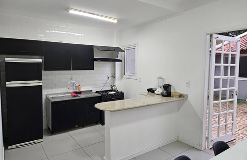 Barra da Lagoa House | Residencial Beira Mar , casa aconchegante e ampla a 20 metros da praia