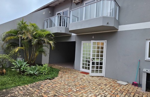 Barra da Lagoa House | Residencial Beira Mar 20 metros da praia, trilhas, comércios, aeroporto, centro