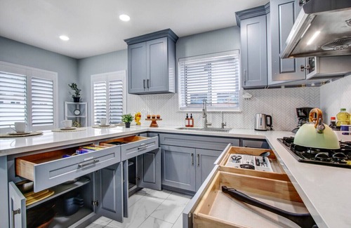 San Gabriel House | Residential Haven with EV Charger, Pool and BBQ, Perfect for Families