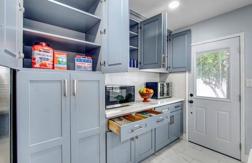 San Gabriel House | Residential Haven with EV Charger, Pool and BBQ, Perfect for Families
