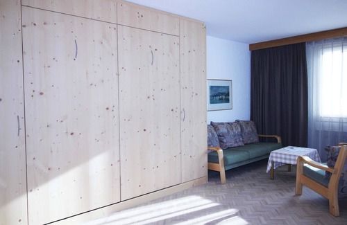 Sils-Maria Apartment | Residenza Lagrev - 2 room flat no. 014 - type 21A - raised ground floor - south
