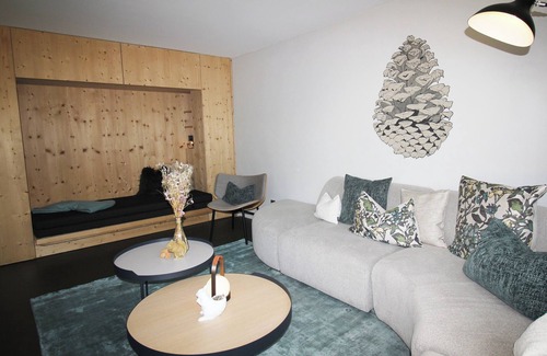 Sils-Maria Apartment | Residenza Lagrev - 3 room flat no. 205 - type 30A - 2nd floor - S/O