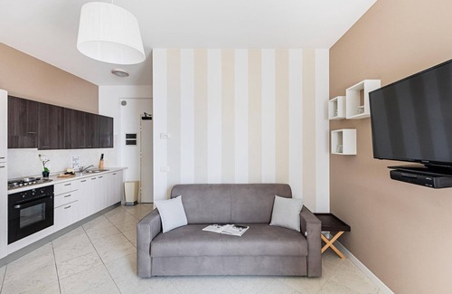 Desenzano del Garda Apartment | Residenza Miralago With Pool - Studio Apartment With Lake View