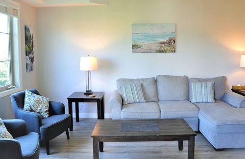Quail Ridge Condo | Resort 3 Bedroom w/ Outdoor Pool & Spa on Golf Course