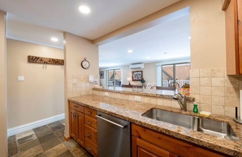 North Park City Condo | Resort Plaza 5052 2 Bedroom Condo