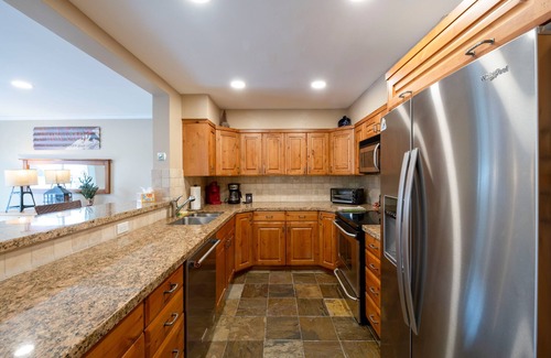 North Park City Condo | Resort Plaza 5052 2 Bedroom Condo