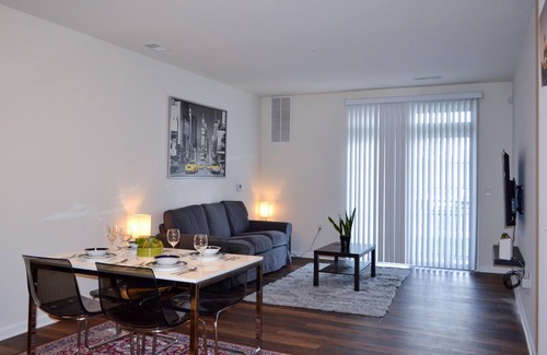 Hillsborough Apartment | Resort style , upscale 2bedroom with den ( 3rd bed room) free parking