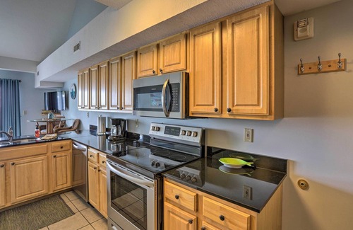 Put-in-Bay Condo | Resort-Style Condo with Lake-View Balcony!