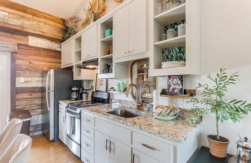 Ryan Place House | Resort-Style Guesthouse near Stockyards/TCU, Pool, Hot Tub, Private Entry
