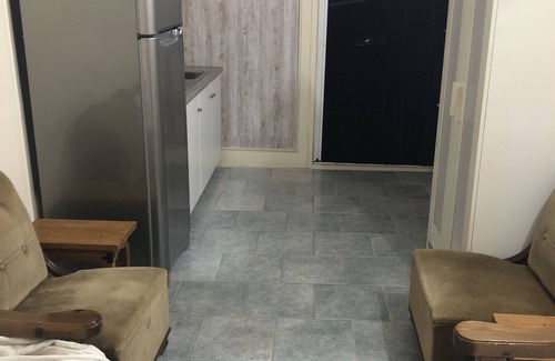 Markopoulo Mesogaias Apartment | Resort town converted studio with patio garden
