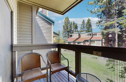 South Lake Tahoe House | Resort townhome with private beach access & lakefront pool