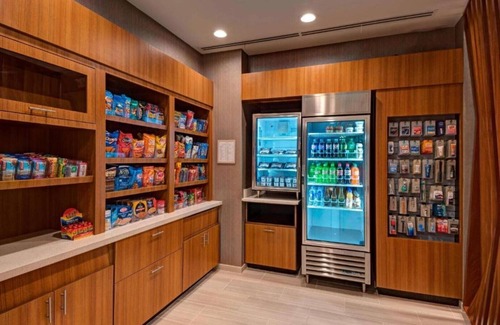 Denver West House | Rest and recharge in our Lakewood hotel