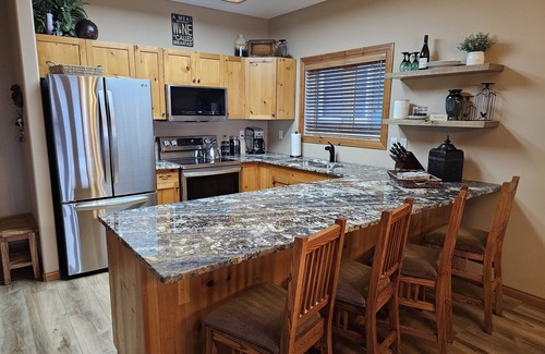 East Kootenay Condo | Rest and relaxation at it's best - Luxury Condo with Loft