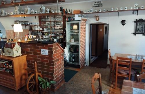 Horni Blatna House | Restaurace a penzion Vlčí jáma