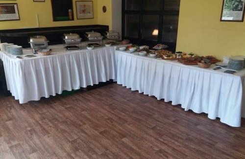 Knezeves House | Restaurace-Penzion U Pilota