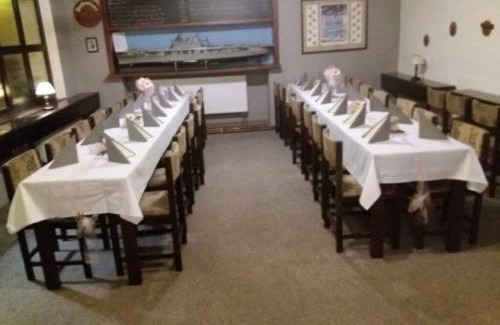 Knezeves House | Restaurace-Penzion U Pilota