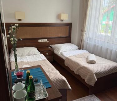 Rymanow-Zdroj Hotel | RESTAURACJA KAWIARNIA POKOJE do WYNAJĘCIA