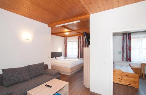 Berg im Drautal House | Restaurant - Café - Pension HASSLER