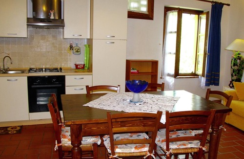 Vinci House | Restful Farmhouse with Pool near Forest in Vinci