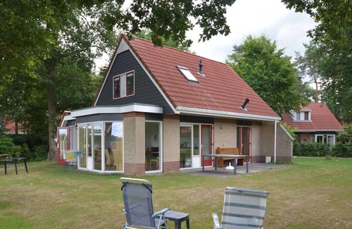 Lemele House | Restful Holiday Home in Lemele with a Spacious Garden