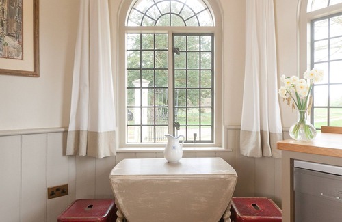 Wimborne Saint Giles Apartment | Restored 17th century cottage w/firepit. Nestled within heritage estate grounds.