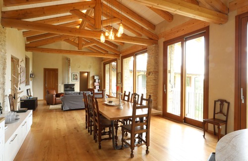 Bonvicino Villa | Restored 17th Century Villa with Swimming Pool, Chef's Kitchen+WiFi+AC