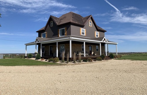 Dickeyville House | Restored farmhouse sits atop 54 acres with 360 degree views of picturesque WI.