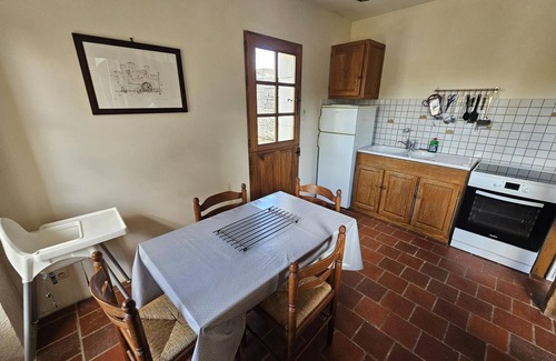 Parcay-sur-Vienne Cottage | Restored old house in countryside with enclosed garden - Pets allowed - Near Chinon vineyards