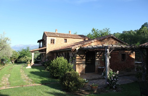 Candeleda House | Restored traditional house with private pool and overlooking the valley of Tiétar
