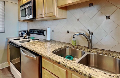 North Litchfield Beach Condo | Retreat 615- Great Views, Nicely furnished, Pool, Easy Beach Access