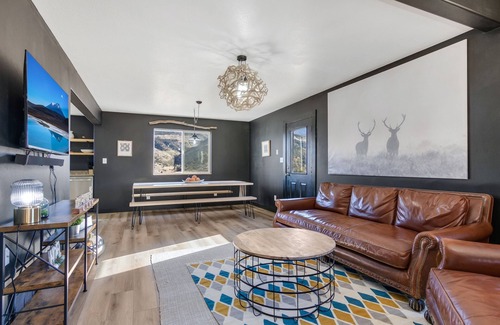 Utah County House | Retreat on 153 acres starting at a river and ending in a canyon, come have fun!